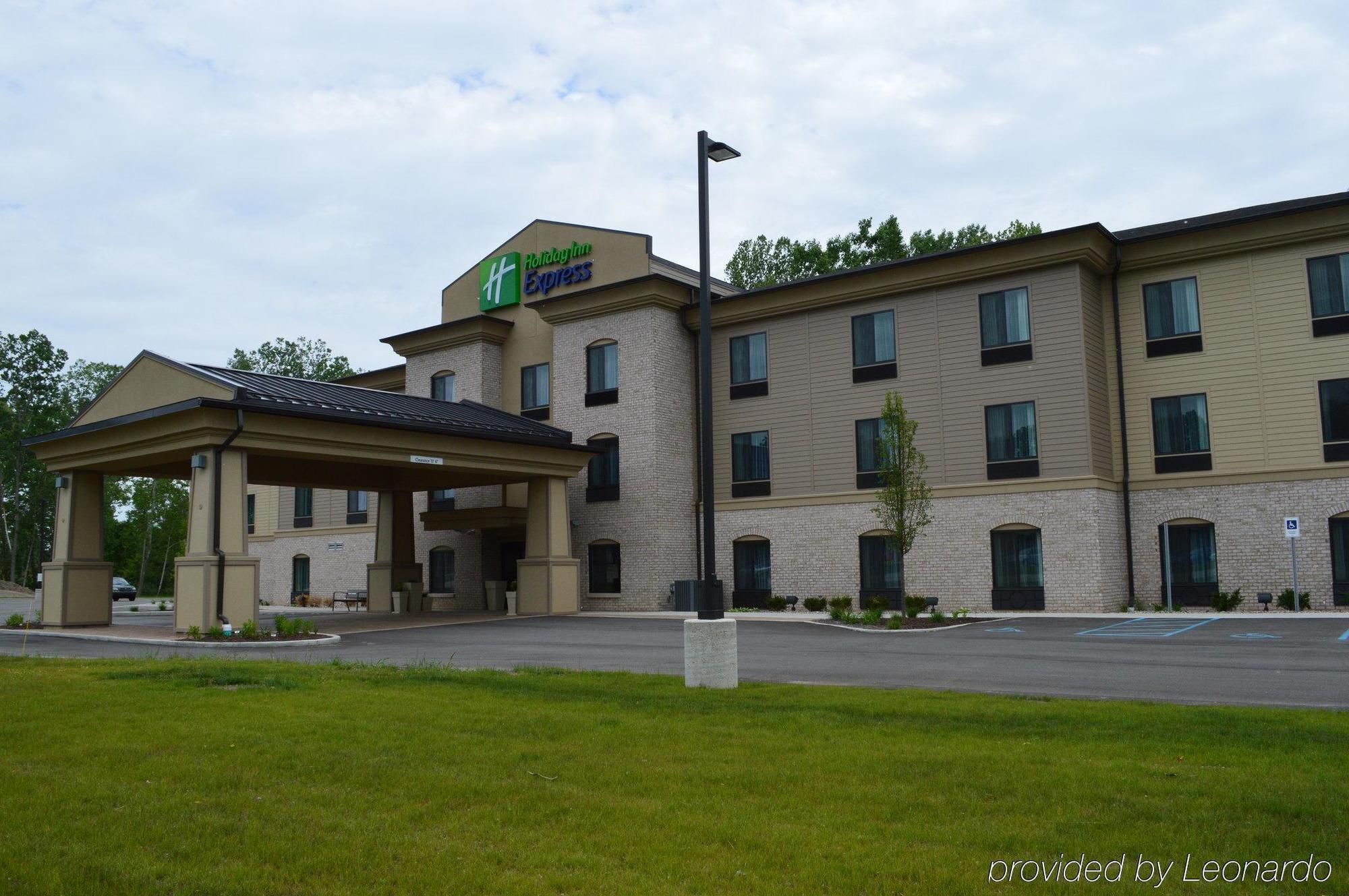 Holiday Inn Express Hastings, An Ihg Hotel Exterior foto